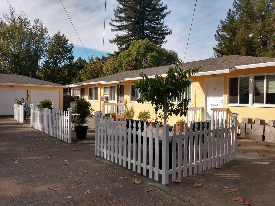 1905 Fair Way in Calistoga, CA - Building Photo