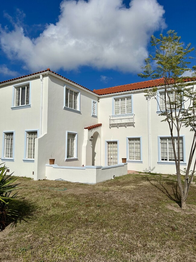 property at 949 S Ohio Ave