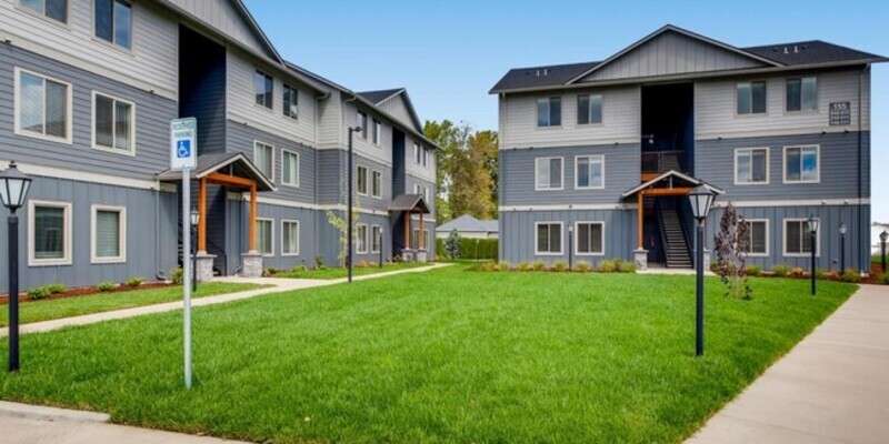 135 3rd St-Unit -135-103 in Jefferson, OR - Building Photo