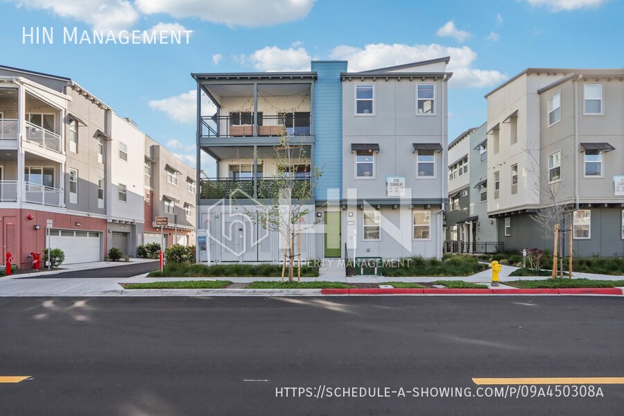 9704 Seawind Wy in Newark, CA - Building Photo