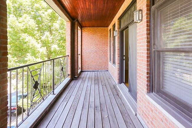 property at 3829 N Southport Ave