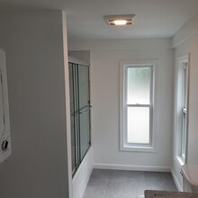 55 S Leyden St, Unit 2 in Brockton, MA - Building Photo - Building Photo