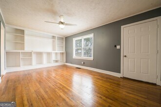 8449 Fairview Dr in Douglasville, GA - Building Photo - Building Photo