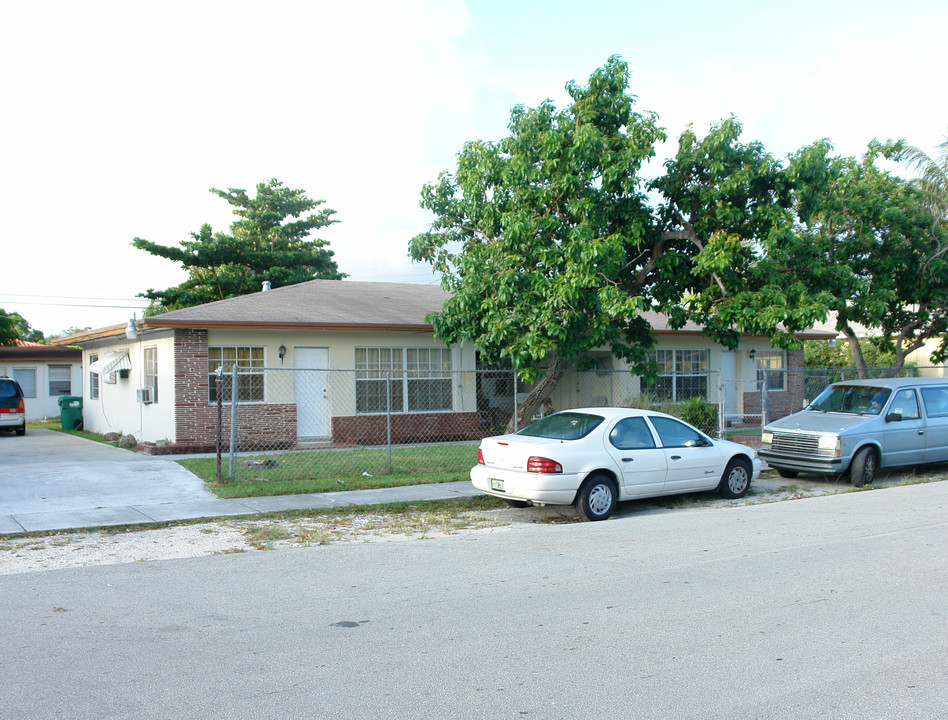 1248 NE 111th St in Miami, FL - Building Photo