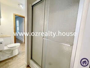 215 E Reed Ave in Bowling Green, OH - Building Photo - Building Photo