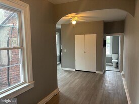 2124 Maryland Ave in Baltimore, MD - Building Photo