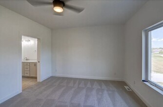 801 Vineyard Ct in Cambridge, WI - Building Photo - Building Photo