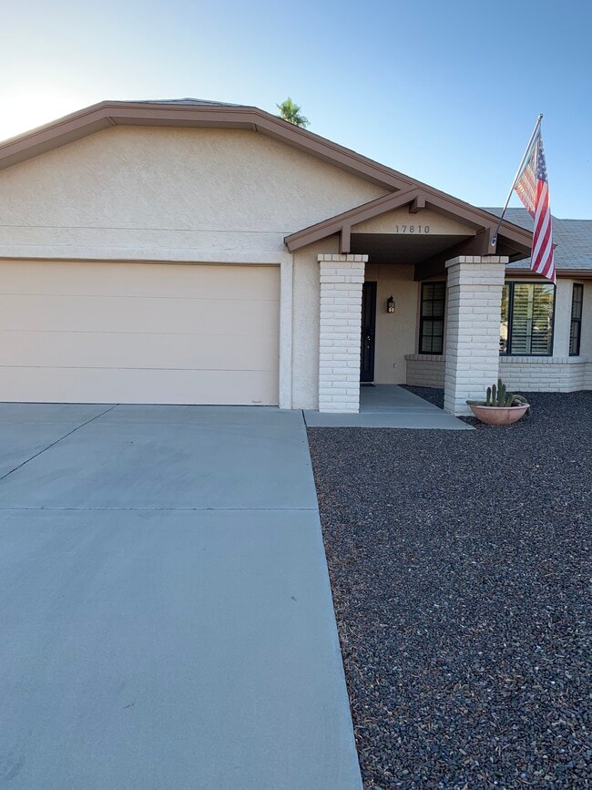 property at 17810 N Desert Glen Dr