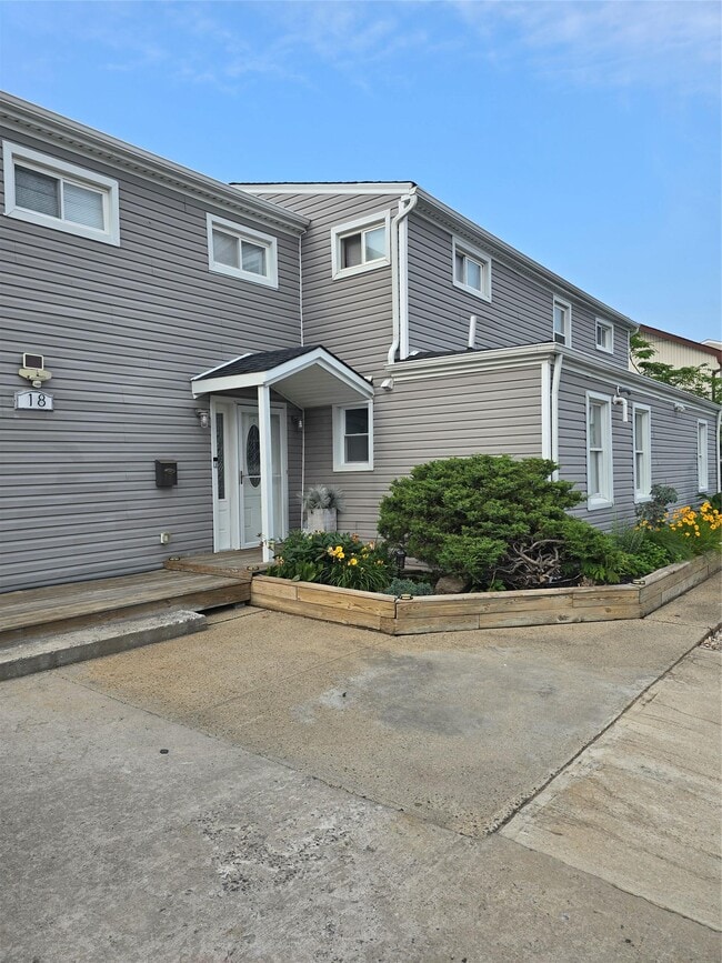 property at 18 Julian Pl