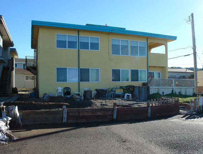 1591 Beach Blvd in Pacifica, CA - Building Photo - Building Photo