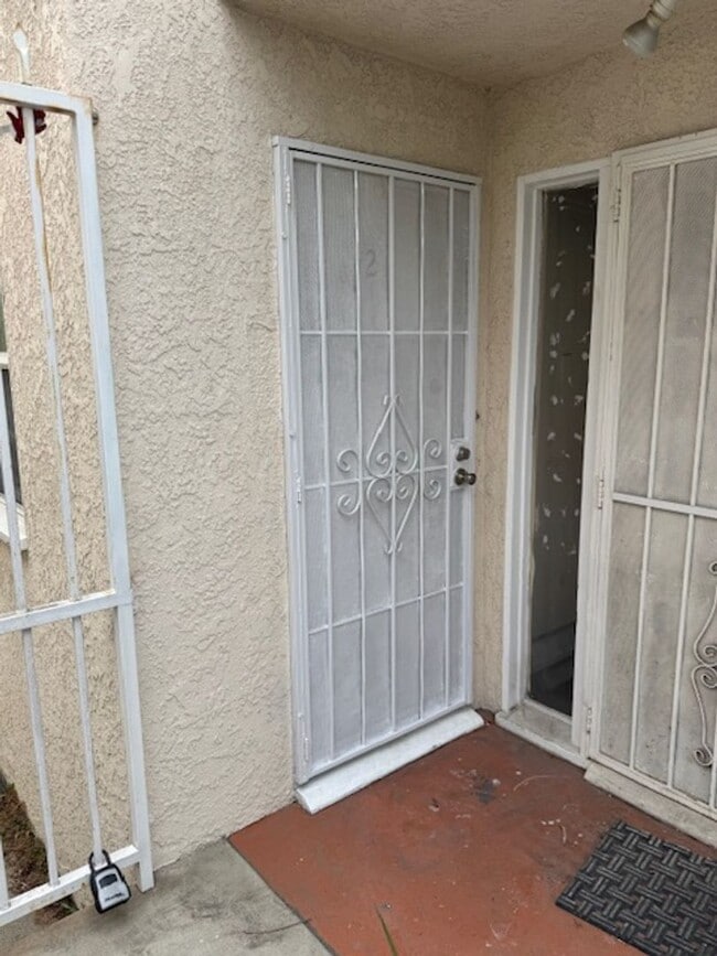 714 Lime Ave in Long Beach, CA - Building Photo - Building Photo