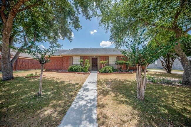 property at 13211 Rosstown Dr