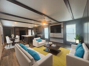 126 Peggy St in Conroe, TX - Building Photo - Building Photo