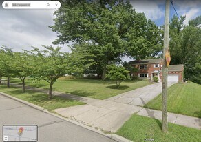 3064 Ferguson Rd, Unit Top Floor in Cincinnati, OH - Building Photo