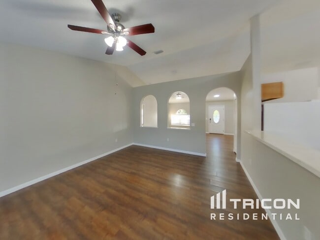 9297 Oak Grove St in Spring Hill, FL - Building Photo - Building Photo