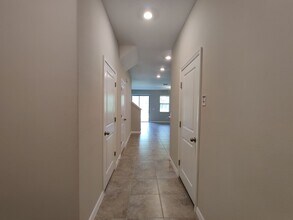 8090 Rolling Shell Trail in Wesley Chapel, FL - Building Photo - Building Photo