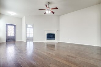 517 Rocky Pine Rd in McKinney, TX - Foto de edificio - Building Photo