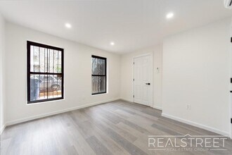 65 Palmetto St in Brooklyn, NY - Building Photo - Building Photo