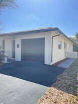 7200 NW 77th St in Tamarac, FL - Building Photo