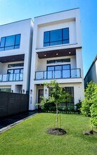 4709 Gibson St in Houston, TX - Building Photo - Building Photo