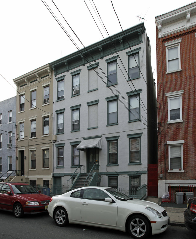 332 Park Ave in Hoboken, NJ - Building Photo - Building Photo