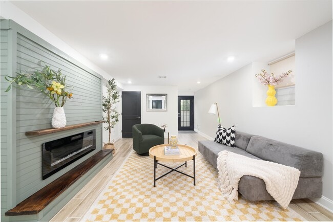 201 Zabriskie St in Jersey City, NJ - Building Photo - Building Photo