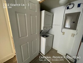 2114 Kemper Ln in Cincinnati, OH - Building Photo - Building Photo