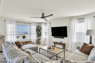 250 Ocean Ave in Sea Bright, NJ - Building Photo - Building Photo