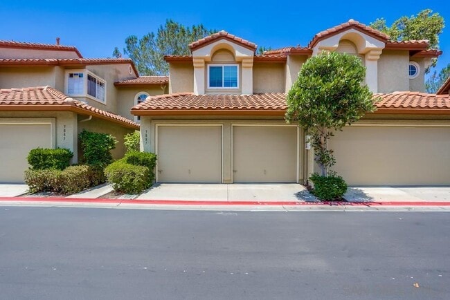 property at 3887 Creststone Pl