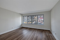 5160 Gatineau in Montréal, QC - Building Photo - Interior Photo