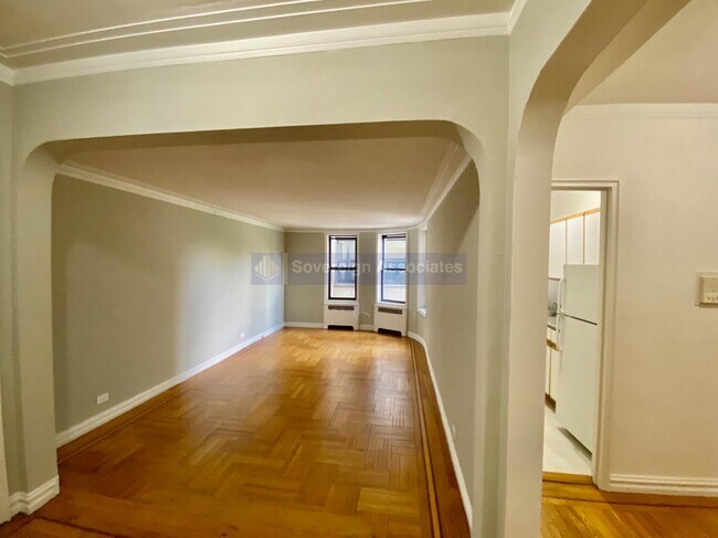 600 W 218th St in New York, NY - Building Photo - Building Photo