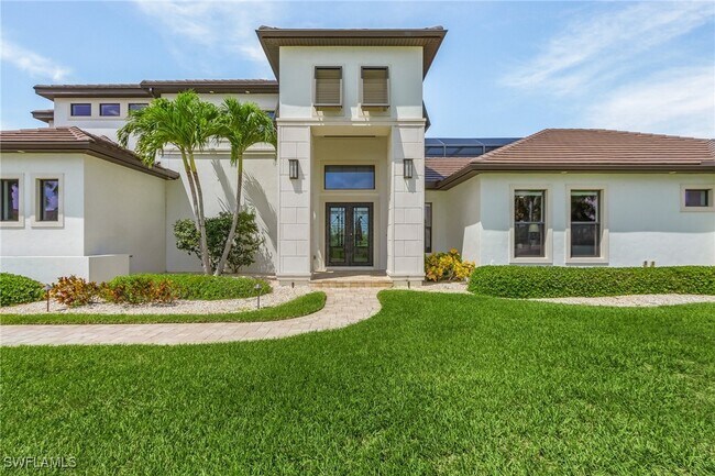 11695 Royal Tee Cir in Cape Coral, FL - Foto de edificio - Building Photo