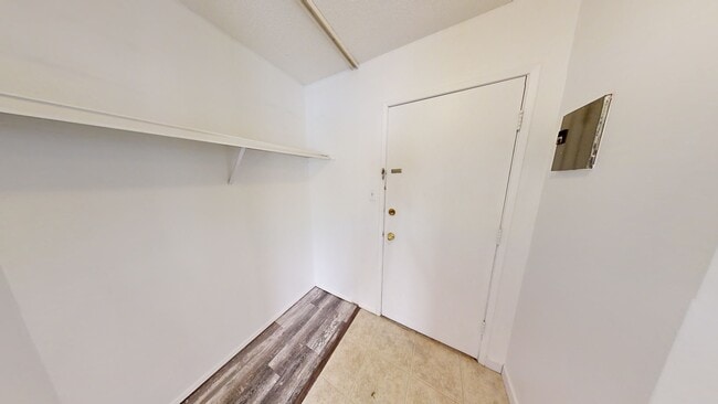 10222-10105 105 Ave in Grande Prairie, AB - Building Photo - Building Photo