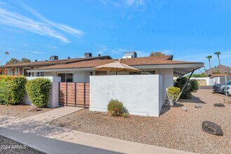 7635 E Minnezona Ave in Scottsdale, AZ - Building Photo - Building Photo