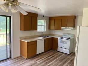 133 Tuller Rd, Unit 135 in North Syracuse, NY - Building Photo - Building Photo