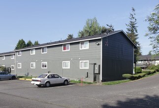 Mark Twain Apartments in Tacoma, WA - Building Photo - Building Photo