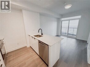 25 Wellington St S in Kitchener, ON - Building Photo - Building Photo