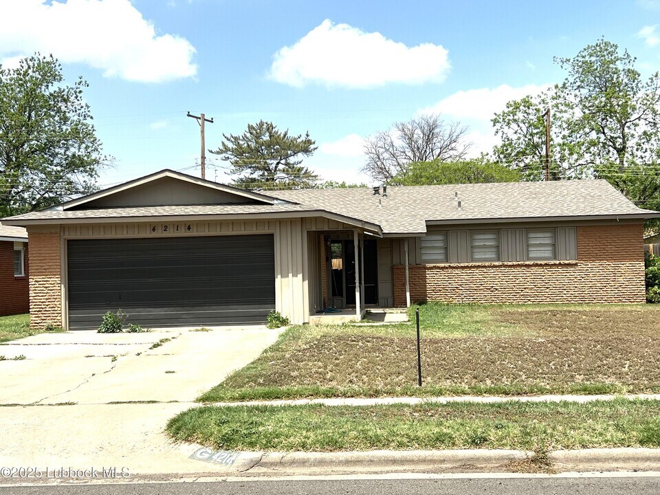 4214 54th St in Lubbock, TX - Building Photo