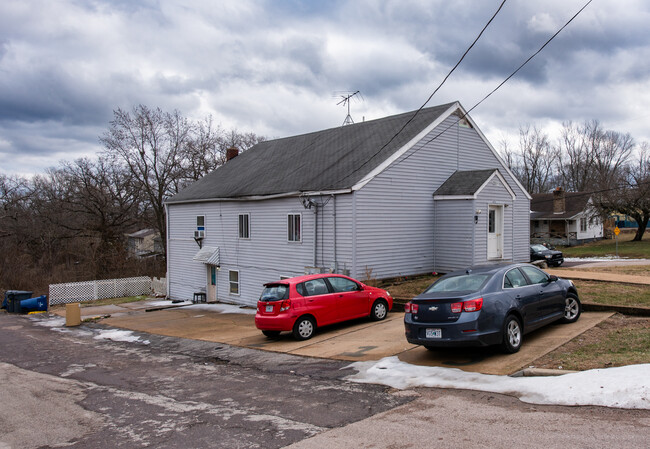 670 S Main St in St. Clair, MO - Building Photo - Building Photo