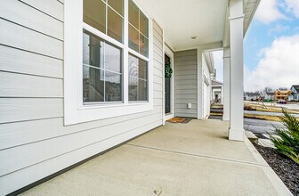 129 Mahogany Dr in Lewis Center, OH - Building Photo - Building Photo