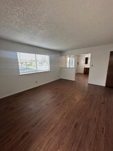 220 Pollasky Ave in Clovis, CA - Building Photo - Building Photo