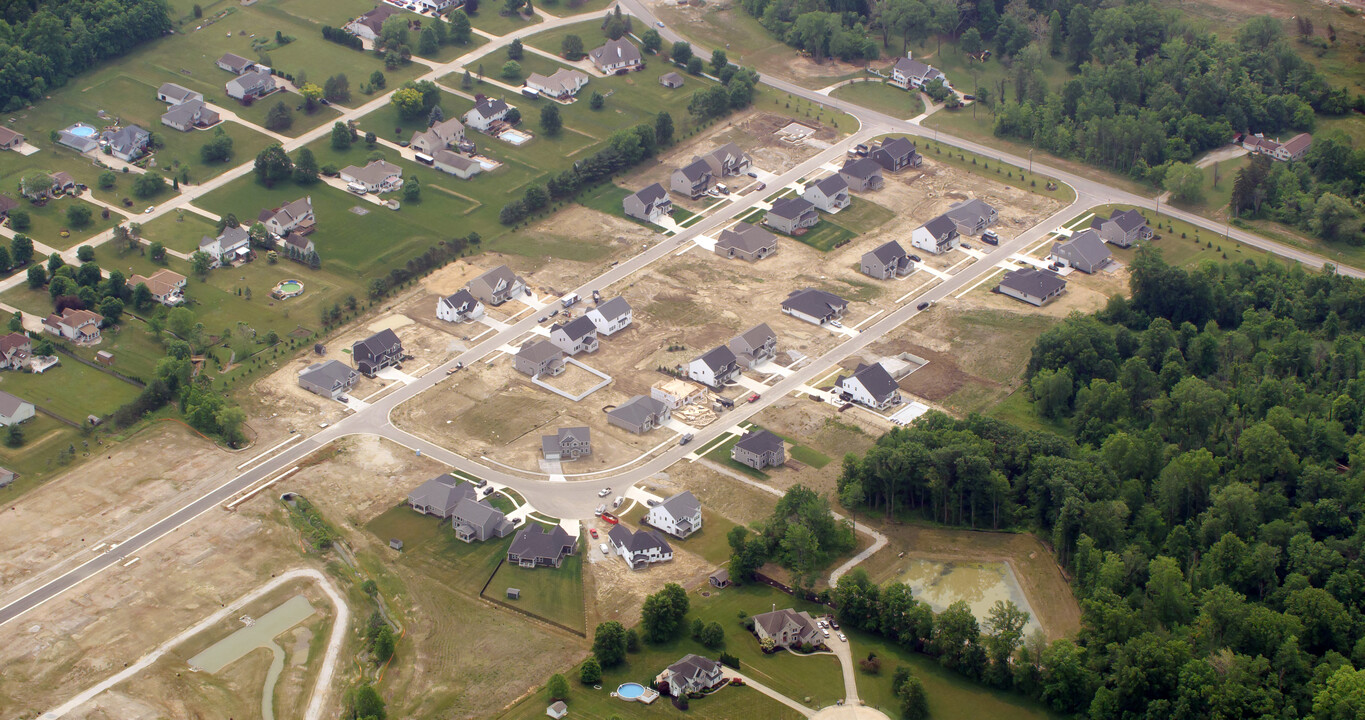 Baker Creek Estates in Columbia Station, OH - Building Photo