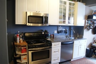 209 Douglas St NE in Washington, DC - Building Photo - Building Photo