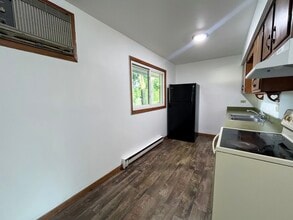 639 McHenry Ave in Woodstock, IL - Building Photo - Building Photo