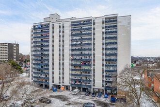 890 Jane St in Toronto, ON - Building Photo - Primary Photo