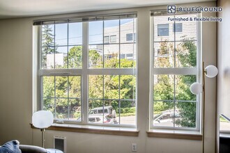 3920 Stone Way N in Seattle, WA - Building Photo - Building Photo