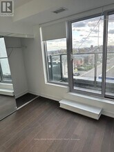 2433 Dufferin St in Toronto, ON - Building Photo - Building Photo