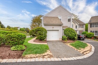 60 Brock Ln in Hackettstown, NJ - Building Photo - Building Photo