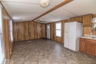 111 Clover Ridge Dr in Dudley, NC - Building Photo - Building Photo