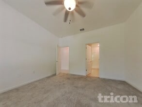 33658 Sky Blossom Cir, Unit D in Leesburg, FL - Building Photo - Building Photo